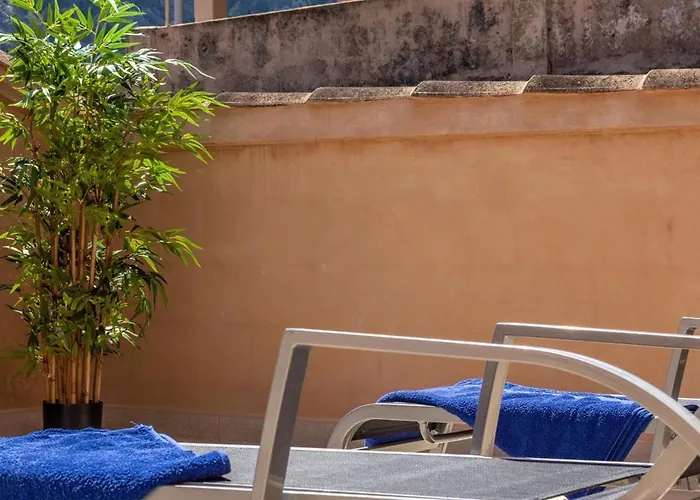 Superb House 200m From The Center Of By Renthousing *