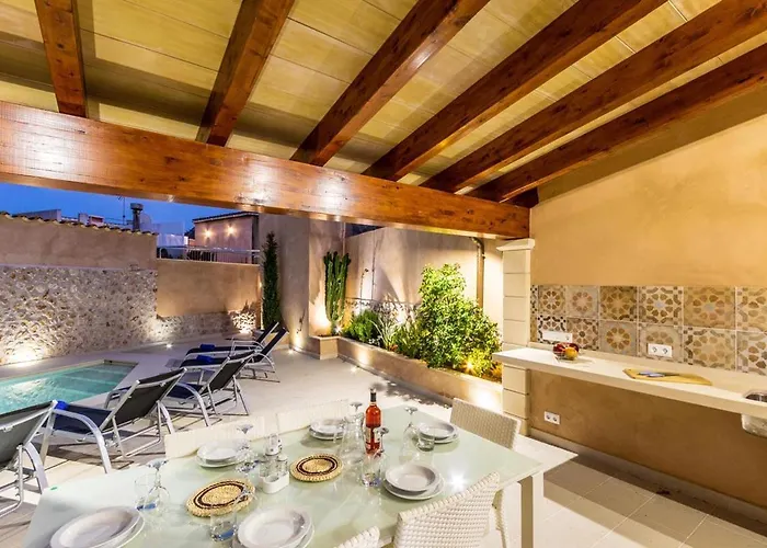 Superb House 200m From The Center Of By Renthousing *