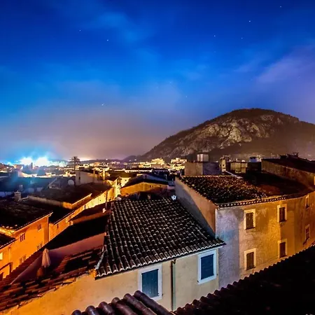 Superb House 200m From The Center Of By Renthousing Vakantiehuis