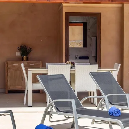 Superb House 200m From The Center Of By Renthousing * Pollença
