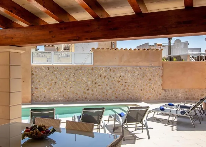 Holiday home Superb House 200m From The Center Of By Renthousing