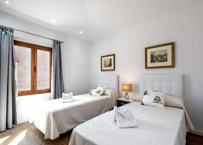 Superb House 200m From The Center Of By Renthousing