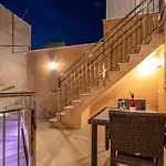 Superb House 200m From The Center Of By Renthousing Vakantiehuis *