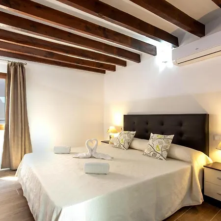 Superb House 200m From The Center Of By Renthousing *