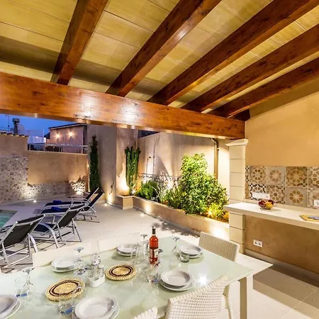 Superb House 200m From The Center Of By Renthousing *