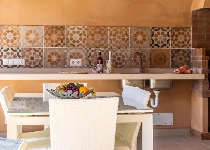 Superb House 200m From The Center Of By Renthousing Сasa de vacaciones Pollensa