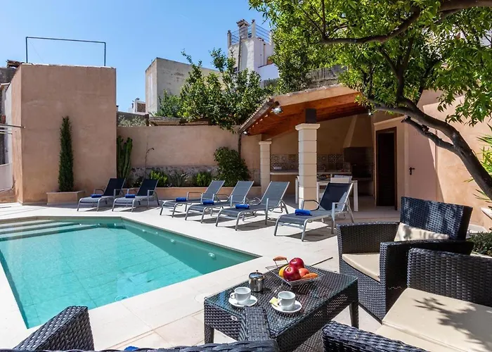 Superb House 200m From The Center Of By Renthousing