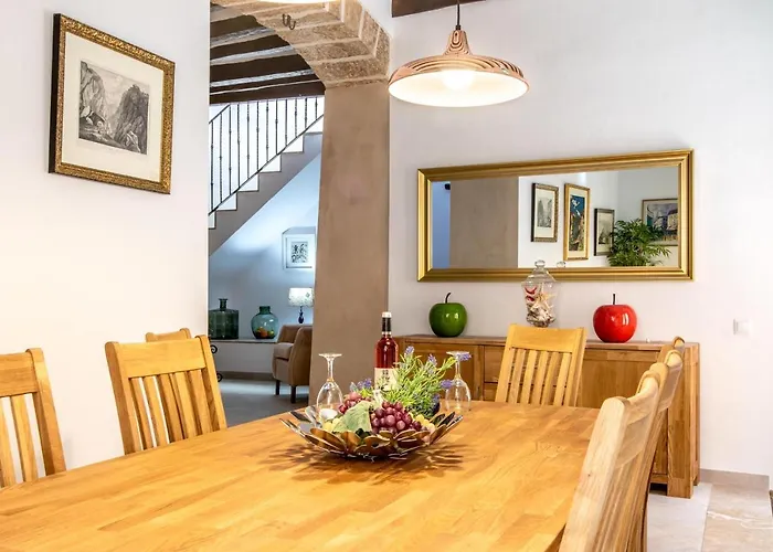 Superb House 200m From The Center Of By Renthousing Pollensa
