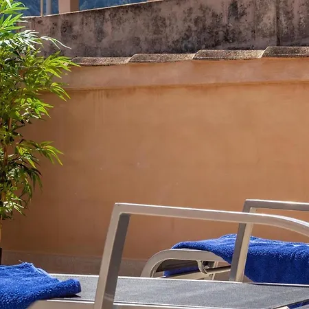 Superb House 200m From The Center Of By Renthousing *